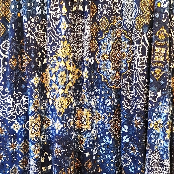 Michael Kors Boho Peasant Top with 3/4 Length Sleeves - Picture 5 of 5